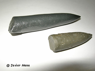 r&eacute;plicas de f&oacute;siles de belemnites