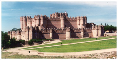 Castillo de Coca (Segovia, siglo XV). María J. Fuente (col. particular, 1997)